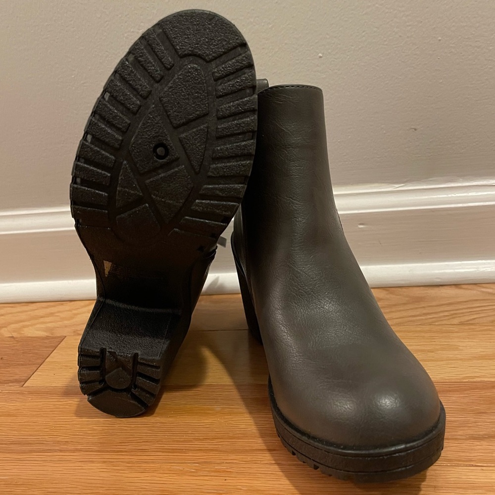Ankle booties